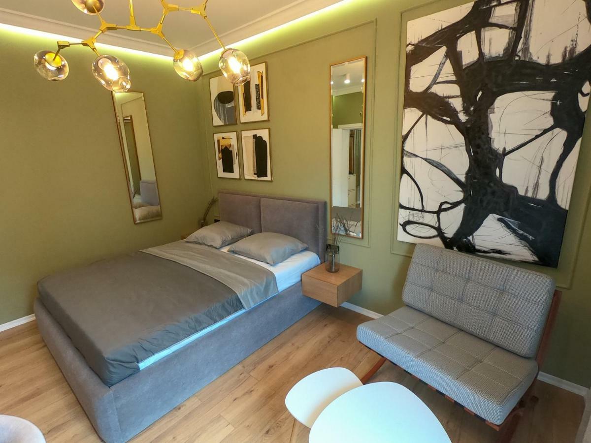Roza'S Studio Tirana Center ภายนอก รูปภาพ