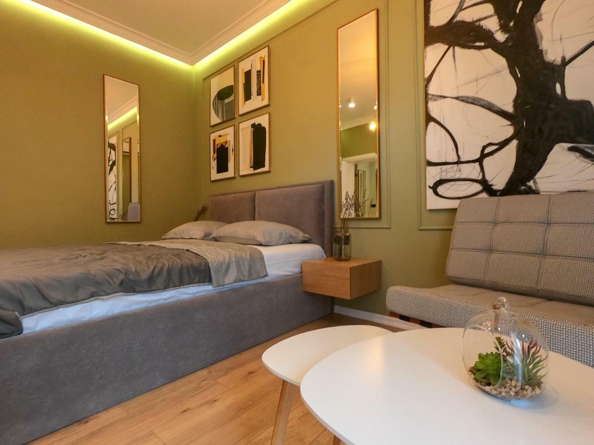 Roza'S Studio Tirana Center ภายนอก รูปภาพ